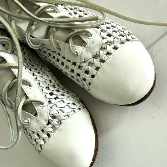 Women's Cat's Paw Boots White leather mesh high top sneakers size 8B for a narro - Picture 3 of 9